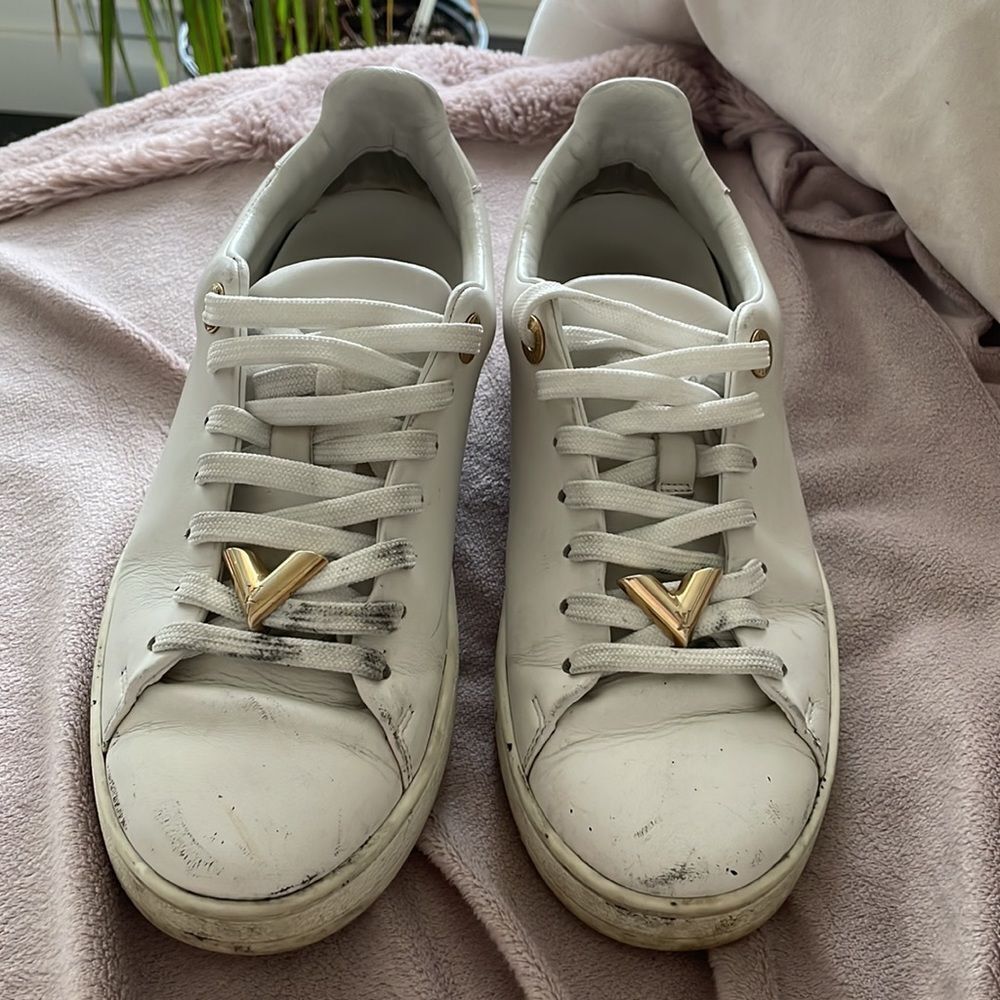 LOUIS VUITTON | Front Row Leather Sneakers - Picture 3 of 16
